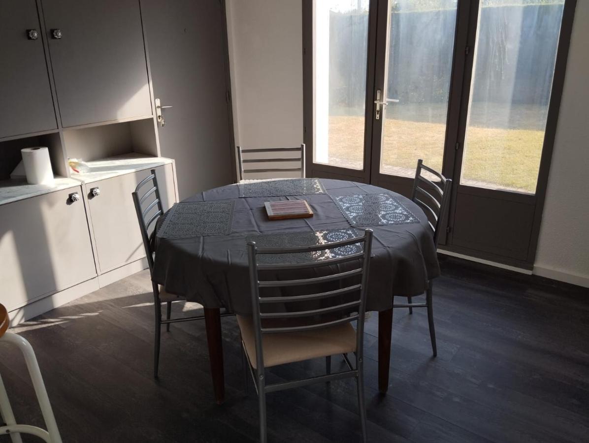 Cottage A 2 Mn A Pied De La Mer Merville-Franceville-Plage Esterno foto
